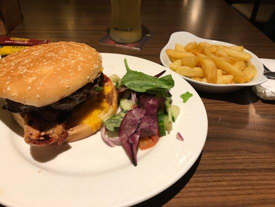 Commodore Hotel Carvery & Restaurant